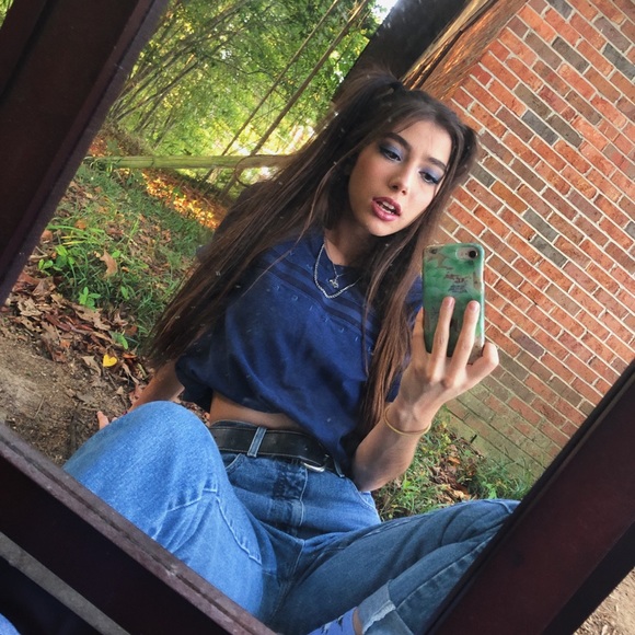 Meet your Posher, Becca!!🤪 - Picture 6 of 6